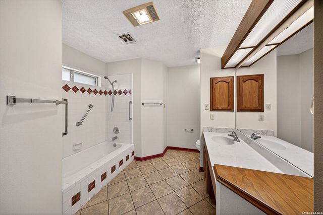 418 County Road 574, Castroville, TX 78009