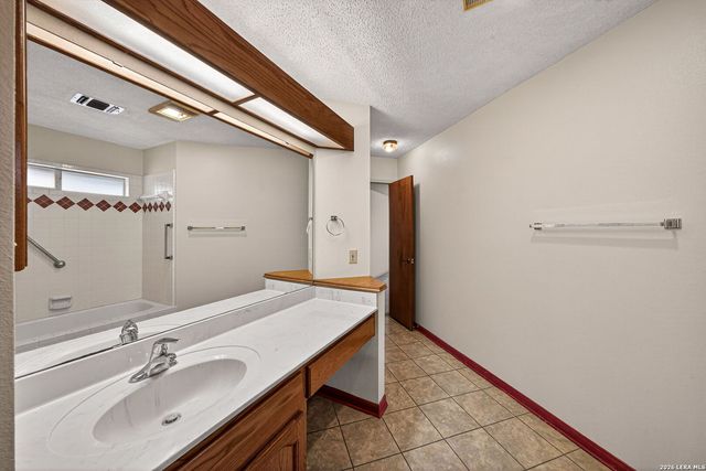 418 County Road 574, Castroville, TX 78009