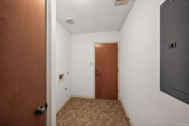 418 County Road 574, Castroville, TX 78009