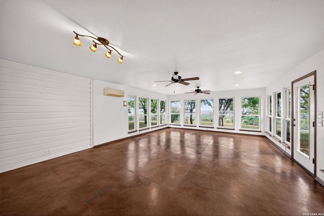 418 County Road 574, Castroville, TX 78009