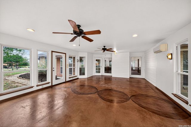 418 County Road 574, Castroville, TX 78009