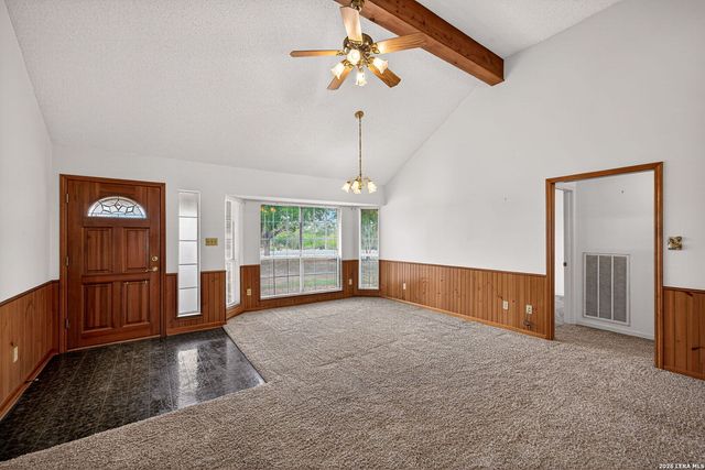 418 County Road 574, Castroville, TX 78009