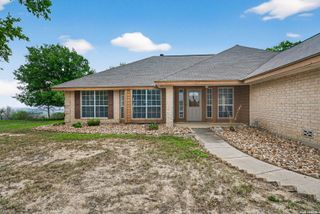 418 County Road 574, Castroville, TX 78009