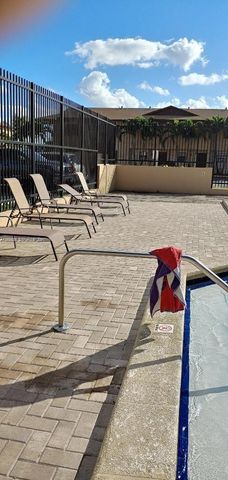 6850 NW 173rd Dr 106, Hialeah, FL 33015