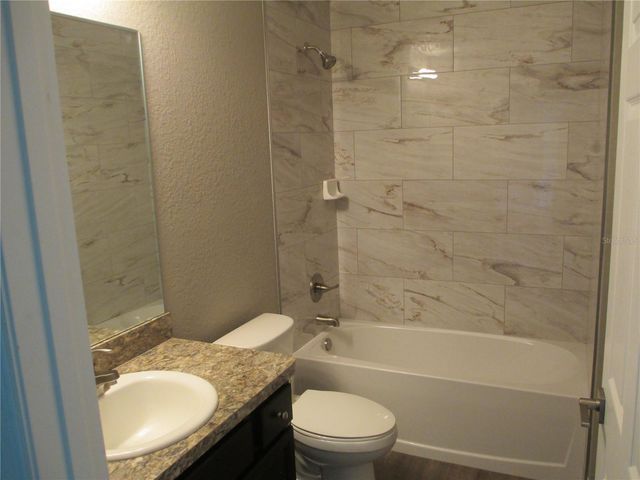 5762 NW 5TH STREET, Ocala, FL 34482