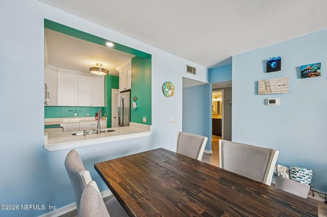 601 1ST Street S 5E, Jacksonville Beach, FL 32250