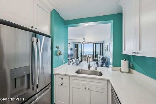 601 1ST Street S 5E, Jacksonville Beach, FL 32250