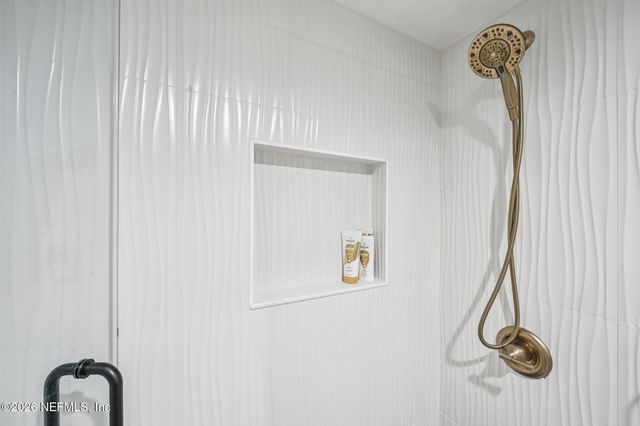 601 1ST Street S 5E, Jacksonville Beach, FL 32250