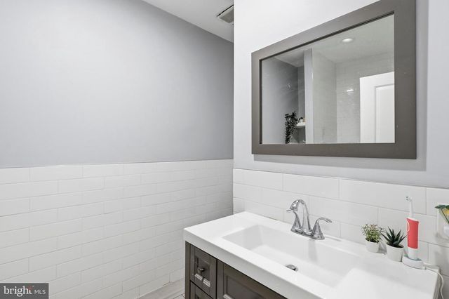 64 GOOD ST, Philadelphia, PA 19119