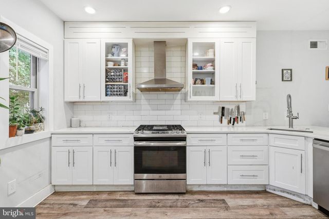64 GOOD ST, Philadelphia, PA 19119