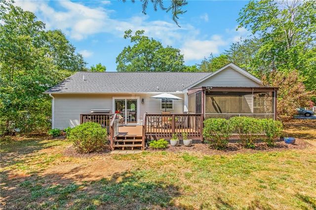 4280 White Oak Drive, Randleman, NC 27317