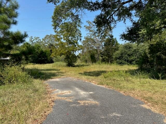 6192 Us Highway 331, Defuniak Springs, FL 32435