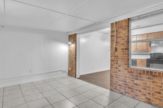 2812 Rampy St, Gladewater, TX 75647