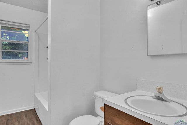 2812 Rampy St, Gladewater, TX 75647