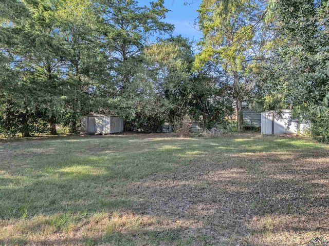 2812 Rampy St, Gladewater, TX 75647