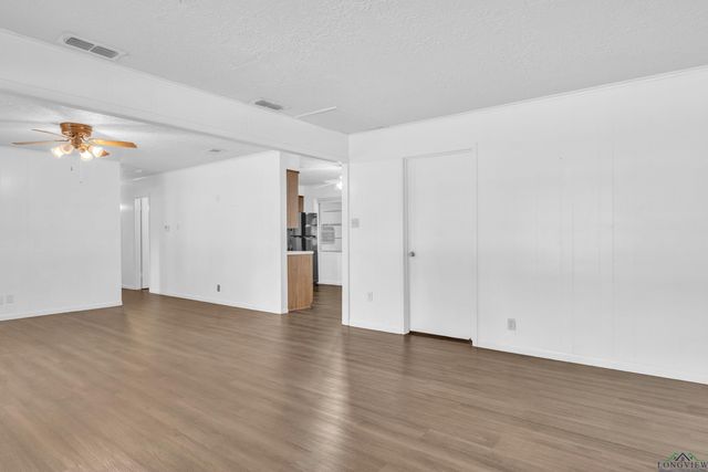 2812 Rampy St, Gladewater, TX 75647