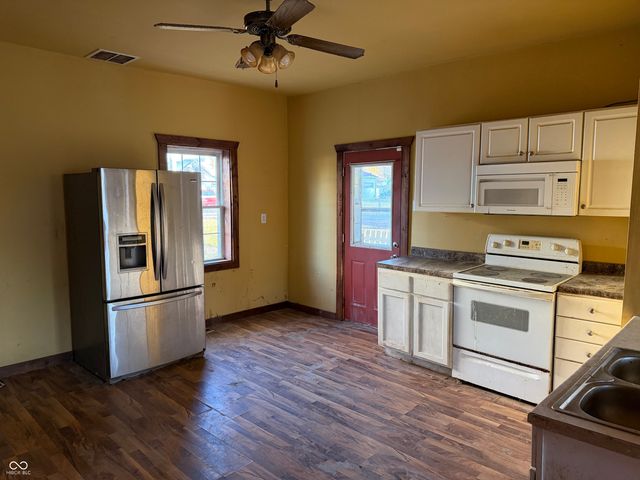 385 S Washington Street, Hartsville, IN 47244