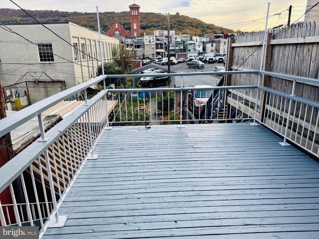 129 N 8TH ST, Reading, PA 19601