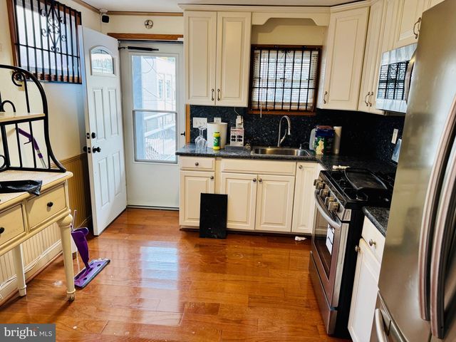 129 N 8TH ST, Reading, PA 19601