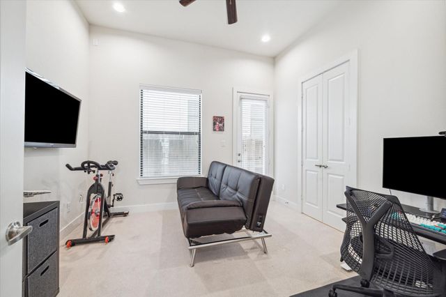 52 N Hutcheson Street, Houston, TX 77003