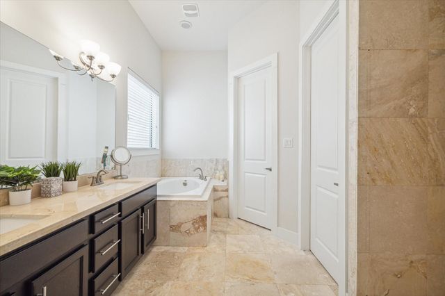 52 N Hutcheson Street, Houston, TX 77003