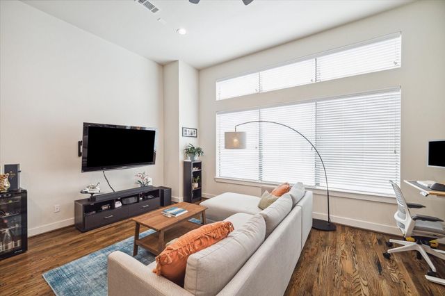 52 N Hutcheson Street, Houston, TX 77003