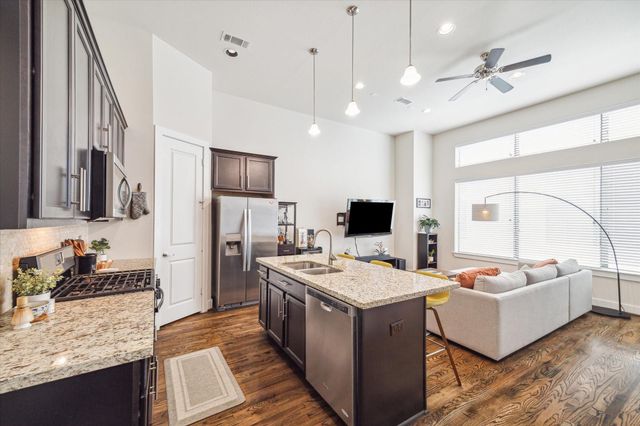 52 N Hutcheson Street, Houston, TX 77003