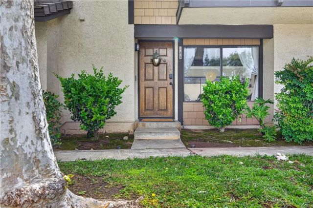 885 Via Sierra Nevada, Riverside, CA 92507