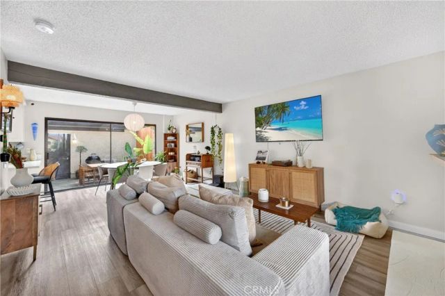 885 Via Sierra Nevada, Riverside, CA 92507