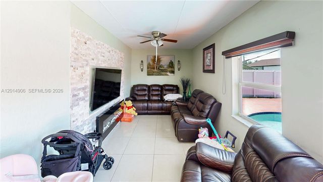 28148 SW 136th Ave, Homestead, FL 33033
