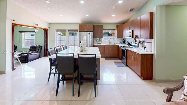 28148 SW 136th Ave, Homestead, FL 33033