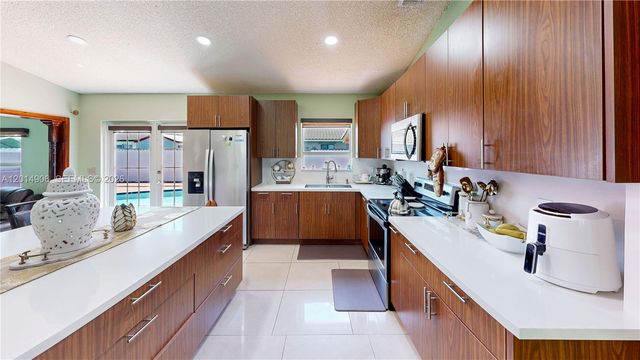 28148 SW 136th Ave, Homestead, FL 33033