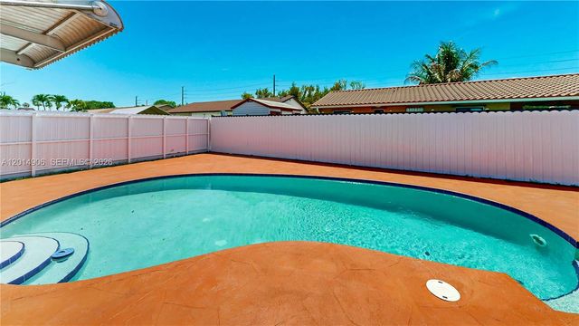 28148 SW 136th Ave, Homestead, FL 33033