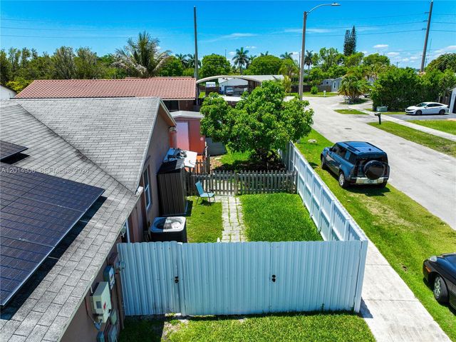 28148 SW 136th Ave, Homestead, FL 33033