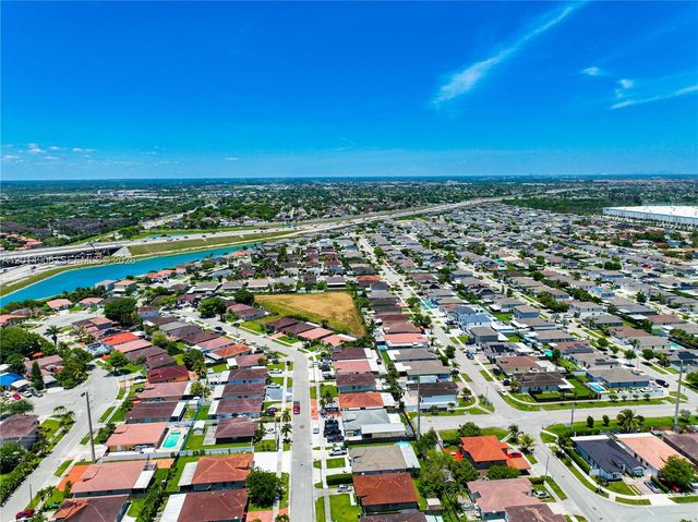28148 SW 136th Ave, Homestead, FL 33033
