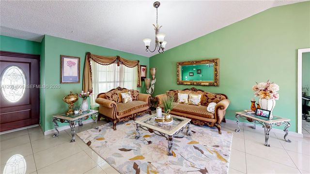 28148 SW 136th Ave, Homestead, FL 33033