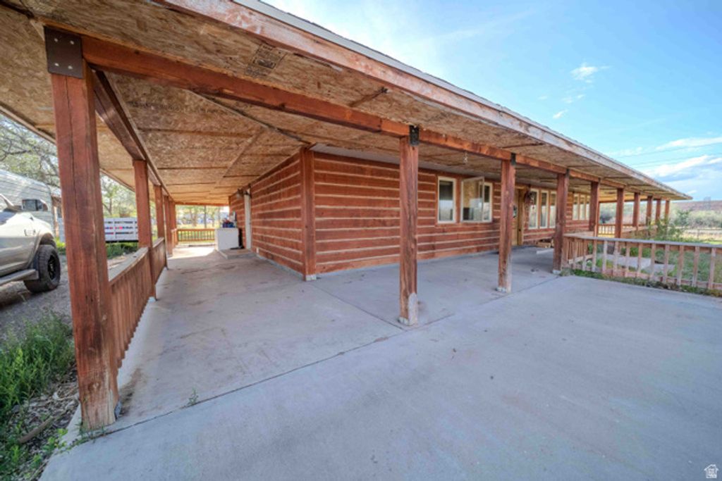 Image 9 of property listing at 3040 S 7455 W, Ioka, UT 84066