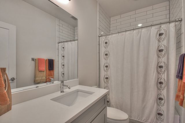 810 Melpark Ct, Nashville, TN 37204