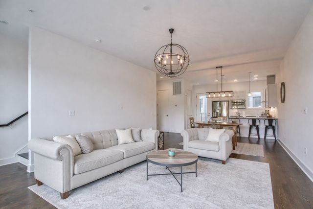 810 Melpark Ct, Nashville, TN 37204