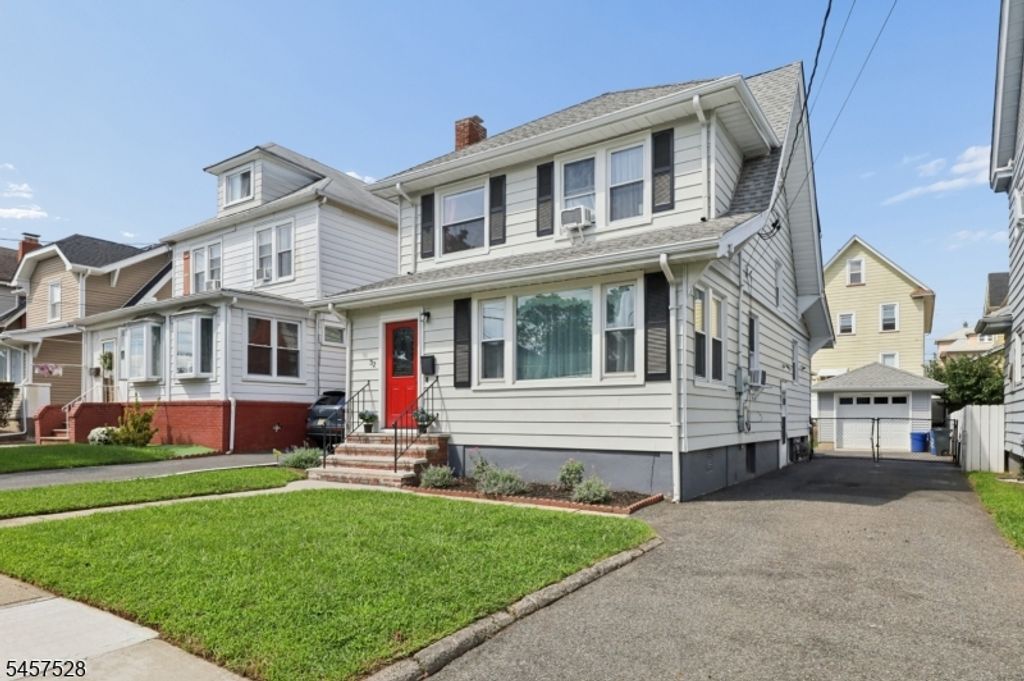 32 Barrington Ave, Clifton City, NJ 07011 — exterior
