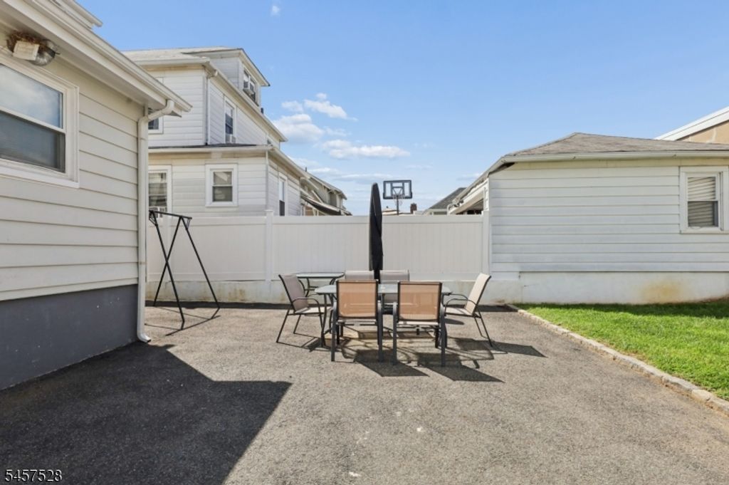32 Barrington Ave, Clifton City, NJ 07011 — photo 4