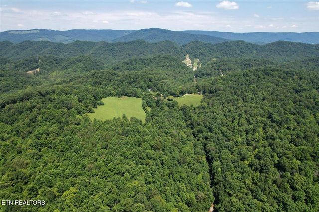 42. ac Clinch River Rd, Tazewell, TN 37879