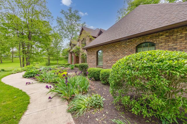 129 Tanglewood Drive, West Liberty, OH 43357