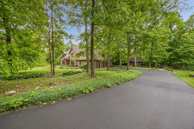 129 Tanglewood Drive, West Liberty, OH 43357