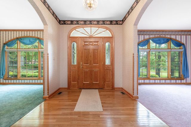 129 Tanglewood Drive, West Liberty, OH 43357