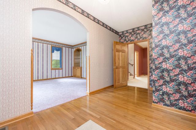 129 Tanglewood Drive, West Liberty, OH 43357