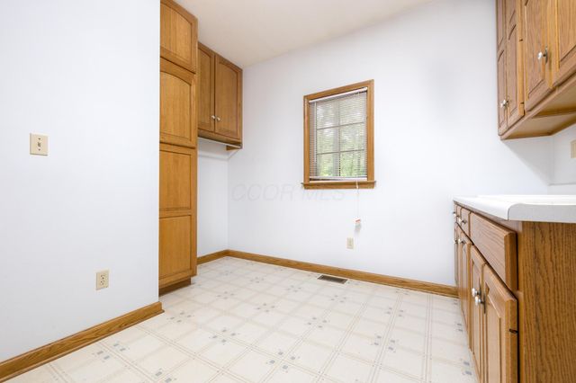 129 Tanglewood Drive, West Liberty, OH 43357