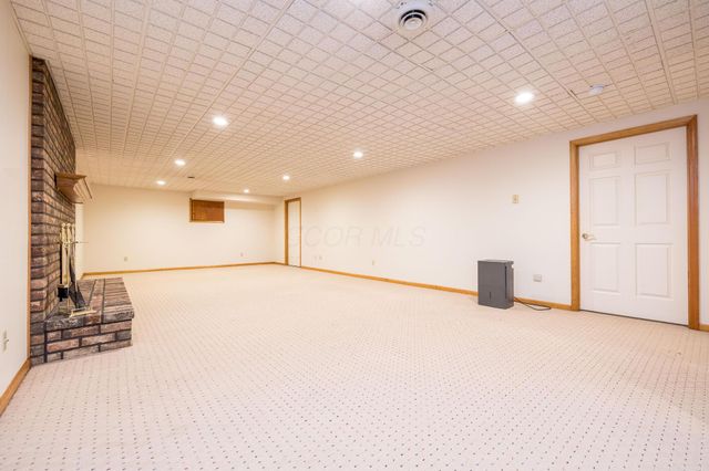 129 Tanglewood Drive, West Liberty, OH 43357