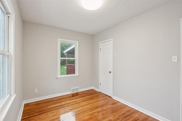 3901 54th Street, Des Moines, IA 50310