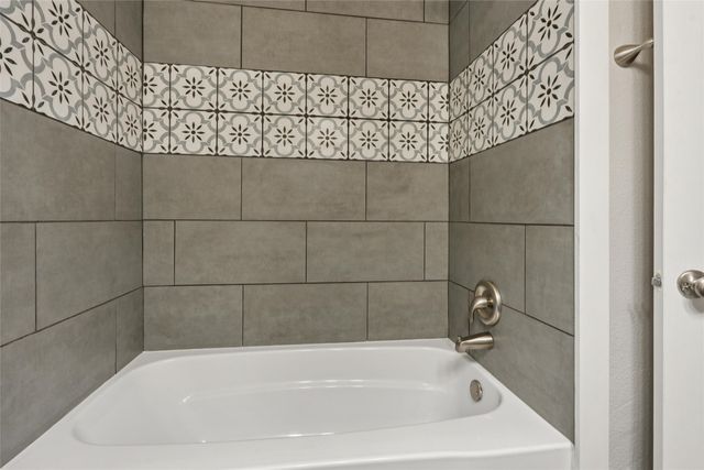 3901 54th Street, Des Moines, IA 50310